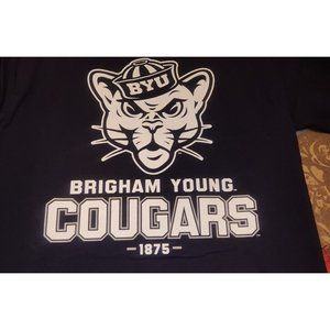 Brigham Young University Cougars BYU Men's Medium (38/40) SS T-shirt. NWT.  ub1